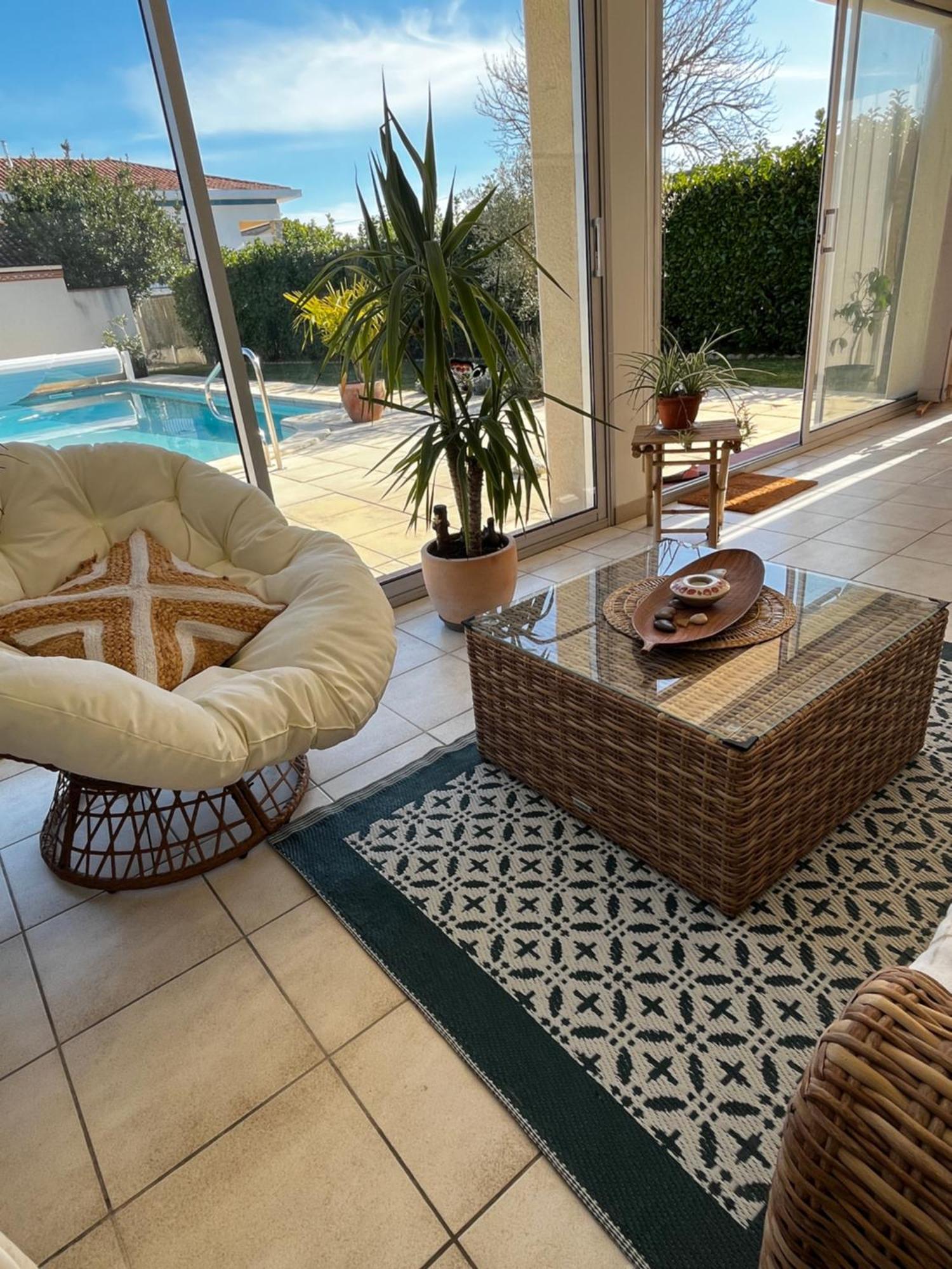 Les Voyages De Louison Bed & Breakfast Lavardac Exterior photo